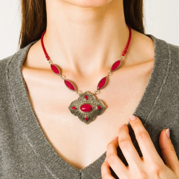 Native Style Imitation Necklace - Image 1
