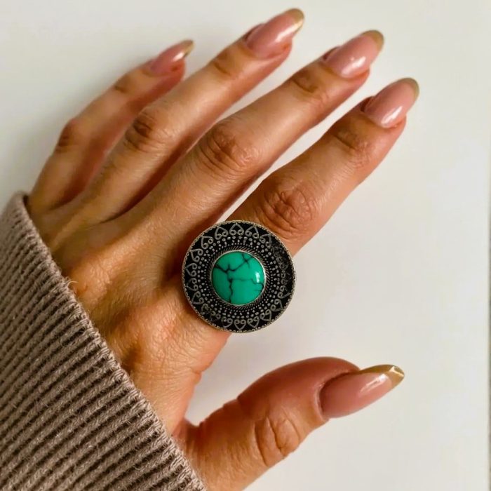 122222 Vintage Style With Green Resin - Image 1