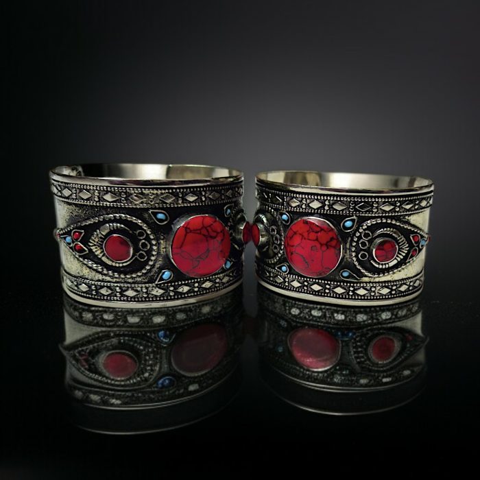 Metal Bracelet With Imitation - Image 2